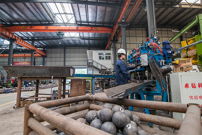 和龙螺栓球基准孔加工